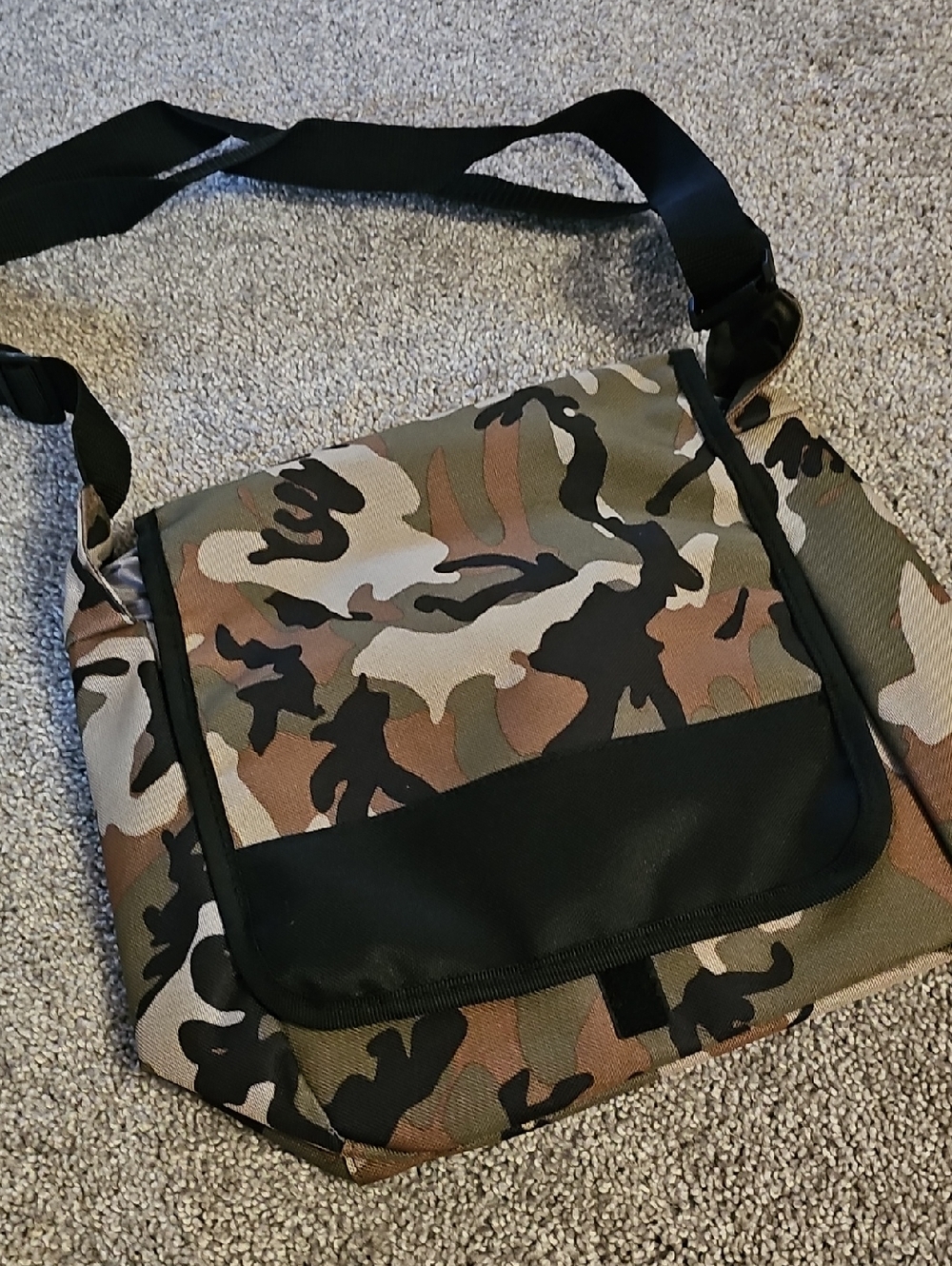 T❤️🔹️Port Authority Men's Camo Insulated Bag in Green and Brown